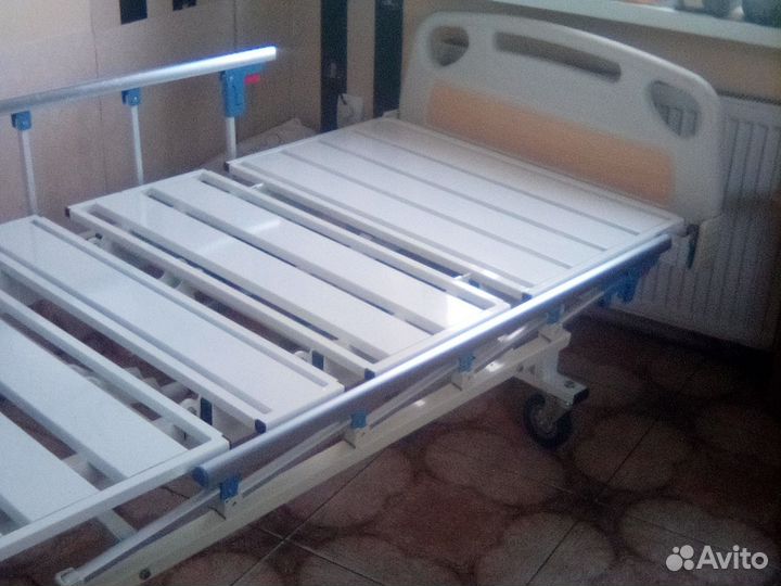 Медицинская кровать для лежачих больных