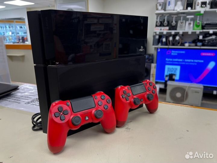 Игровая приставка PlayStation 4 FAT 500GB (центр)