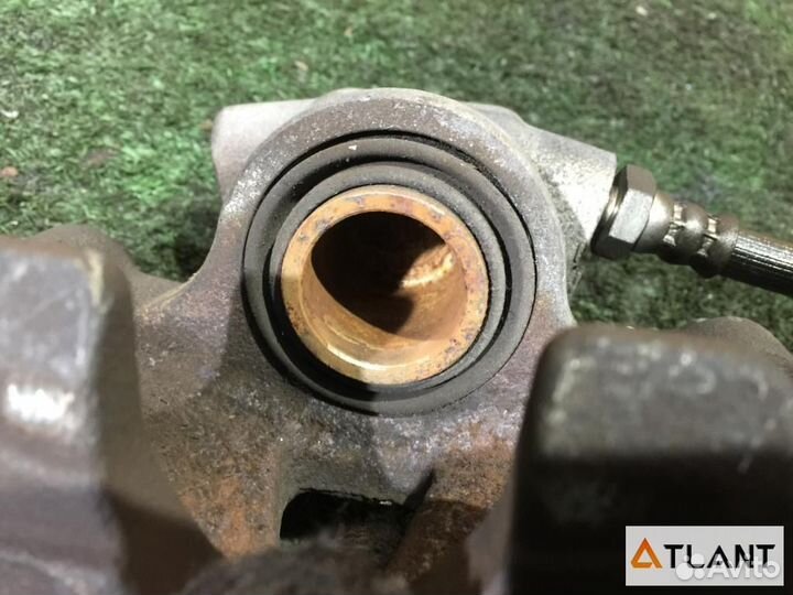 Суппорт задний левый mitsubishi delica