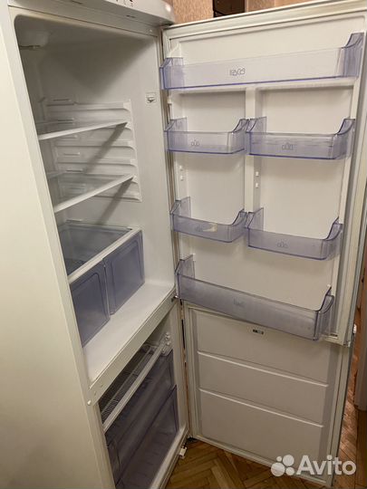 Холодильник Zanussi