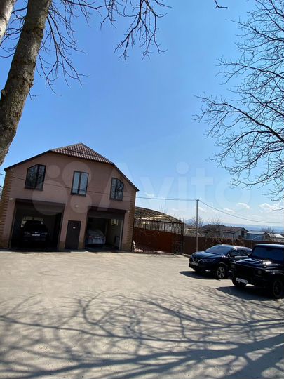 Гараж, > 30 м²