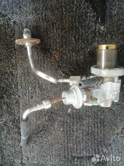 Топливный насос высокого давления Toyota Avensis