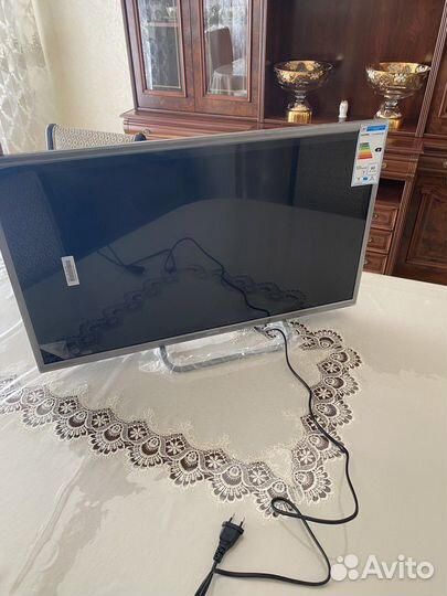 Телевизор Smart TV Hartens 32 wifi
