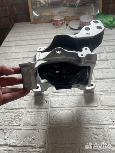 Правая опора двигателя Mazda cx9 tc