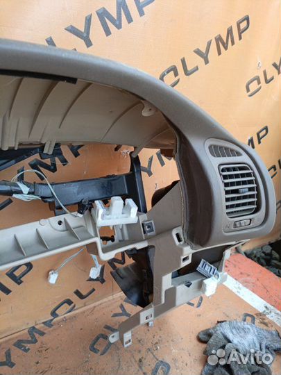 Торпедо Toyota Land Cruiser UZJ100 2UZ-FE 2000