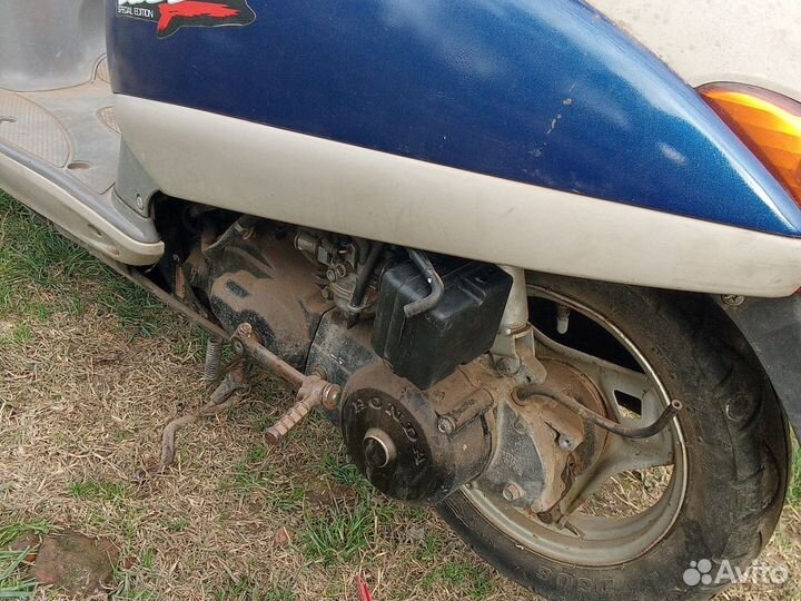 Скутер honda tact