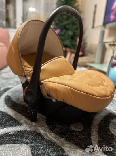 Коляска автолюлька