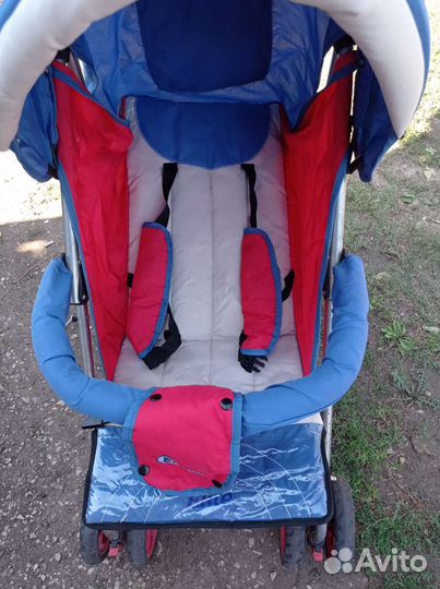 Прогулочная коляска