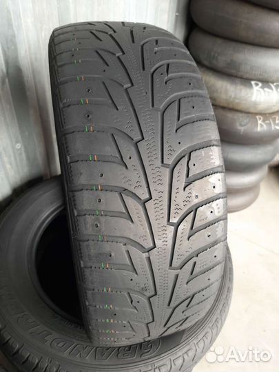 Hankook Winter I'Pike 215/55 R17 98T