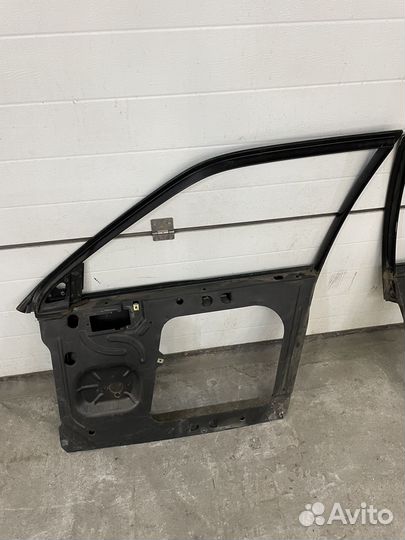 Рамки передних дверей Audi 100 C3 (44)
