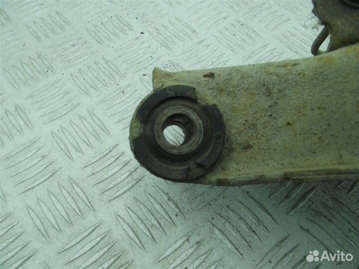 Рычаг задний нижний правый Peugeot 607 2.2 10LJ02