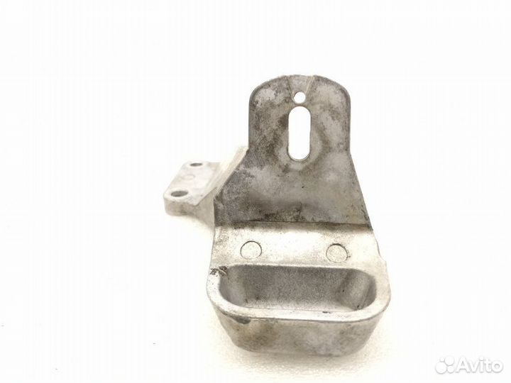 Кронштейн двигателя правый Infiniti Fx35 S50 3.5