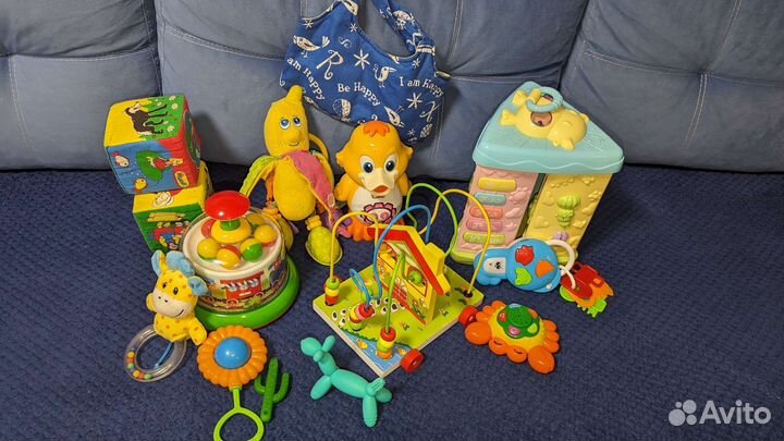 Игрушки для ребенка от 0 пакетом + вожжи