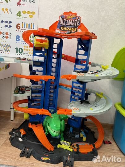 Hot wheels ultimate garage
