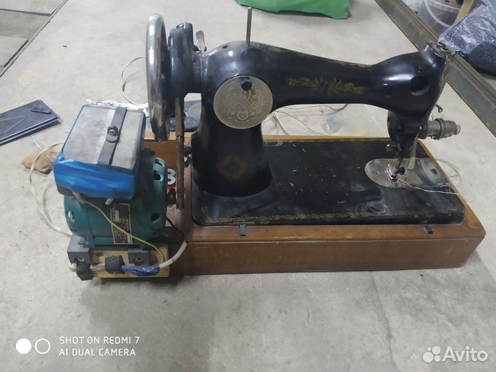 Швейная машина