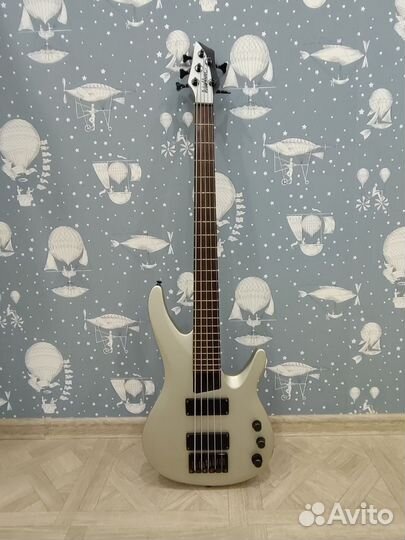 Бас гитара 5 струн