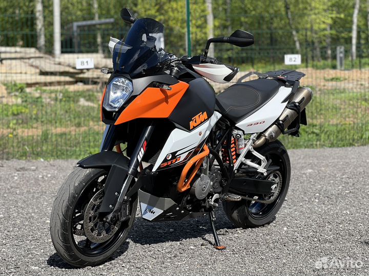 KTM 990 supermoto