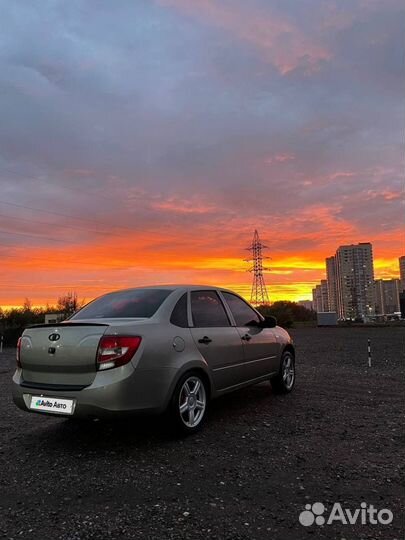 LADA Granta 1.6 МТ, 2012, 170 000 км