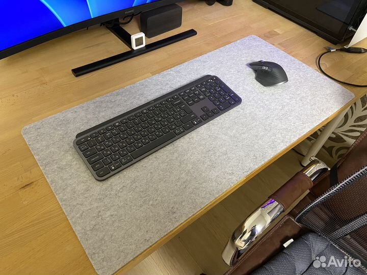 Коврик для клавиатуры и мыши