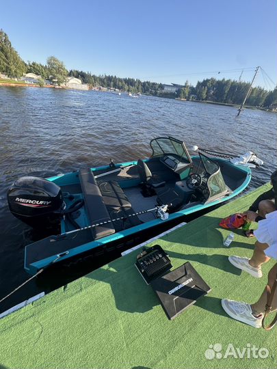 Windboat 4.6 dcx и mercury 60