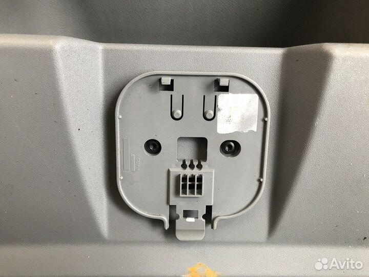 Вещевой отсек Mercedes-Benz Actros