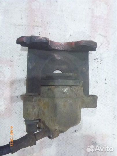 Суппорт передний правый Volkswagen Golf MK3 AAM