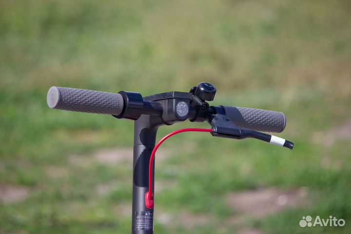 Электросамокат Xiaomi Mi Electric Scooter 1S