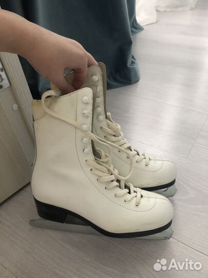 Коньки фигурные