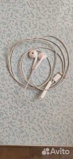 Наушники apple earpods