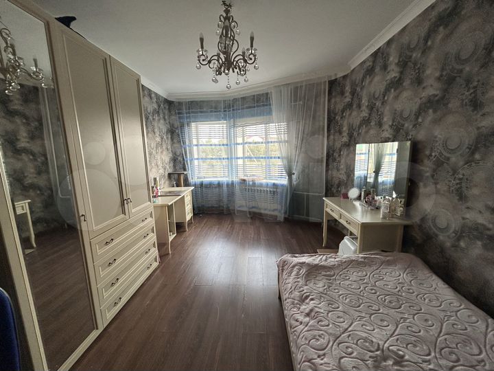 4-к. квартира, 106,9 м², 1/5 эт.