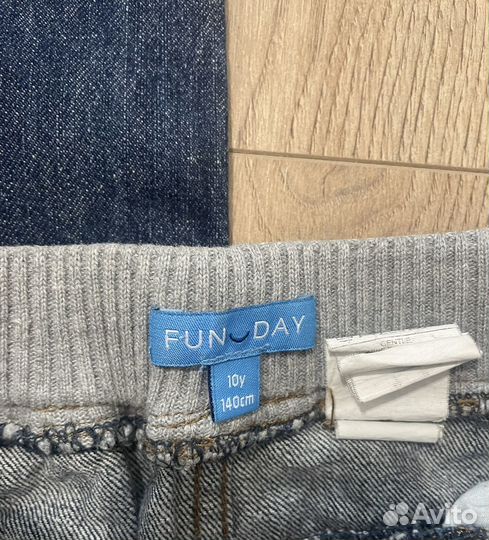 Джинсы на мальчика 140 (2 штуки)