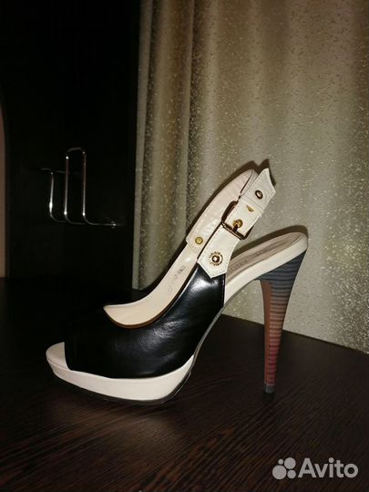 Женские босоножки (36 размер)