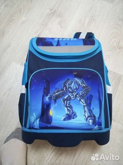 Школьный рюкзак