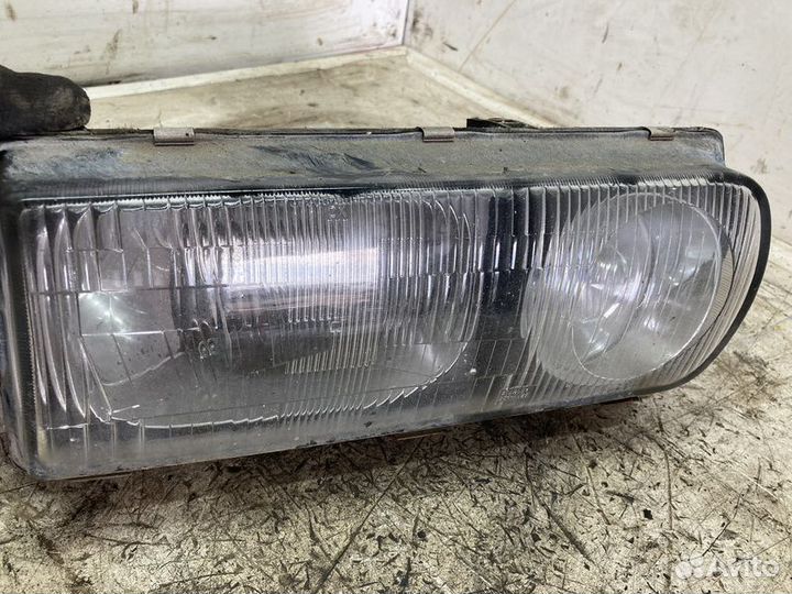 Фара правая Mitsubishi Diamante
