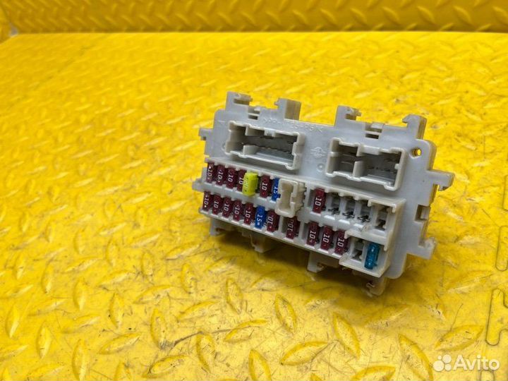 Блок предохранителей Nissan Navara Япония YD25ddti