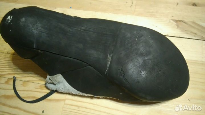 Скальные туфли Рок пиларс, скальники для начинающи