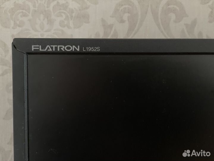 Монитор LG 19 дюймов