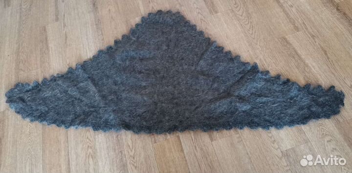 Пуховый платок шаль