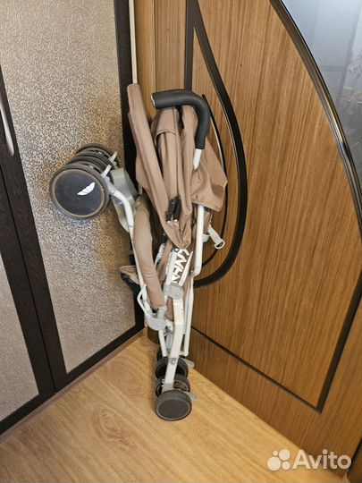 Коляска трость