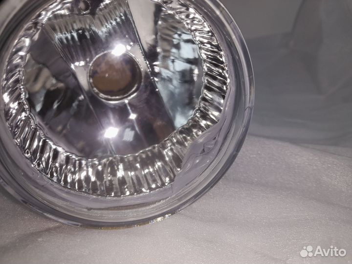 Subaru Forester Фара противотуманная правая Новая