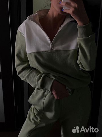 Спортивный костюм женский