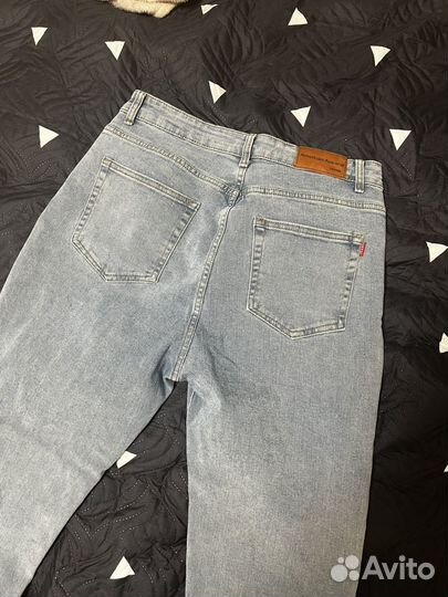 Джинсы
