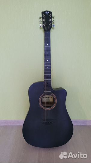 Акустическая гитара