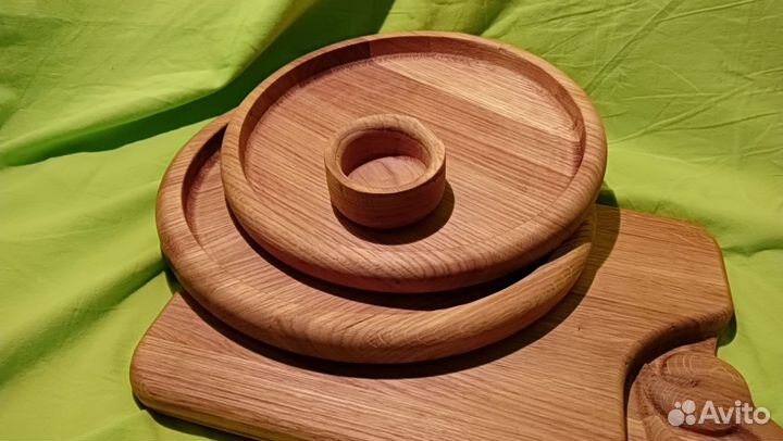 Набор тарелок и соусник