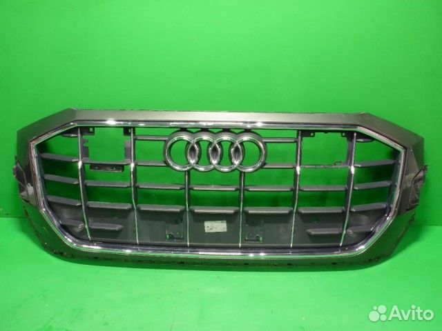 Решётка радиатора Audi Q8 с 2018г