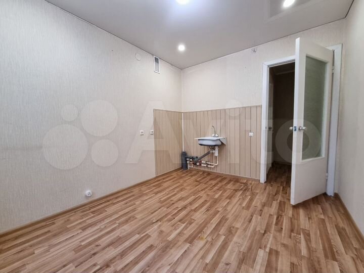 3-к. квартира, 79,8 м², 1/10 эт.