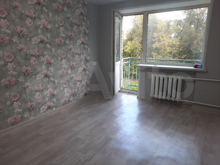 Комната 13 м² в 5-к., 2/4 эт.