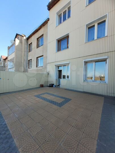 3-к. квартира, 80,5 м², 1/3 эт.