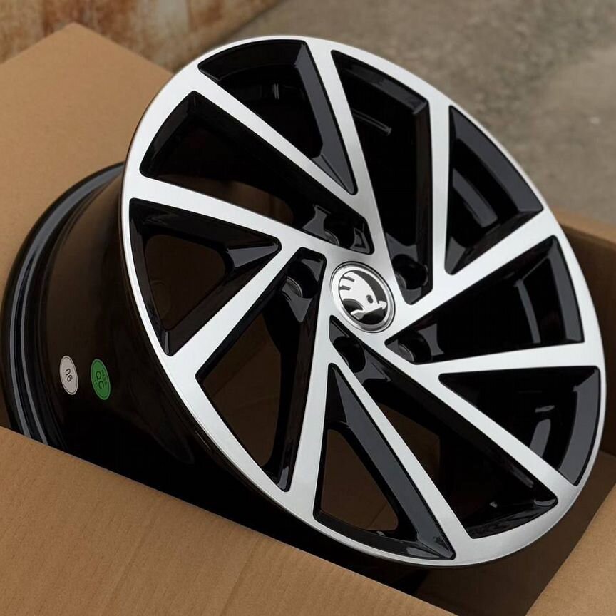 Литые диски Powcan 7×R16 5×112