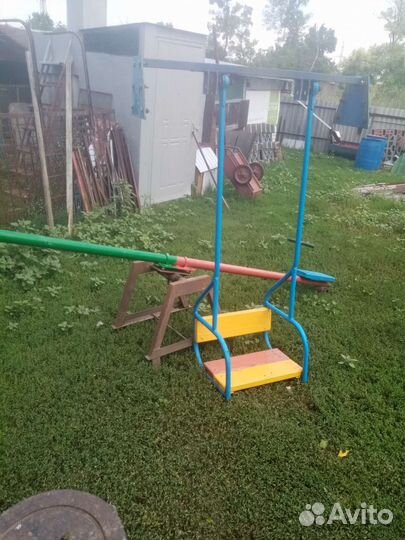 Детские качели уличные
